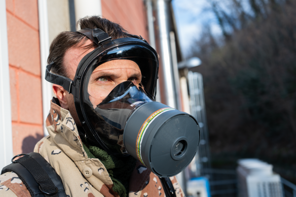 Gas_mask_SGE_150_edited_2-600x400.png