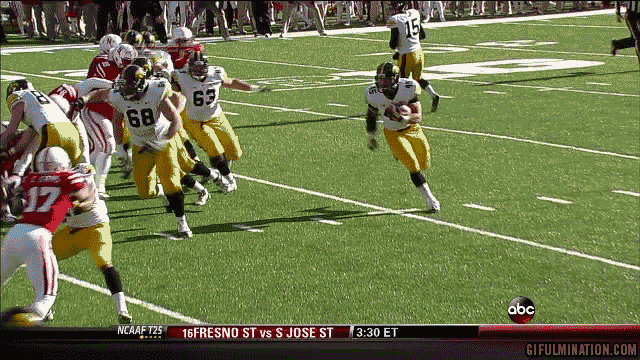 iowa-bounces-off-tackle-for-touchdown-best-college-football-gifs-2013.gif