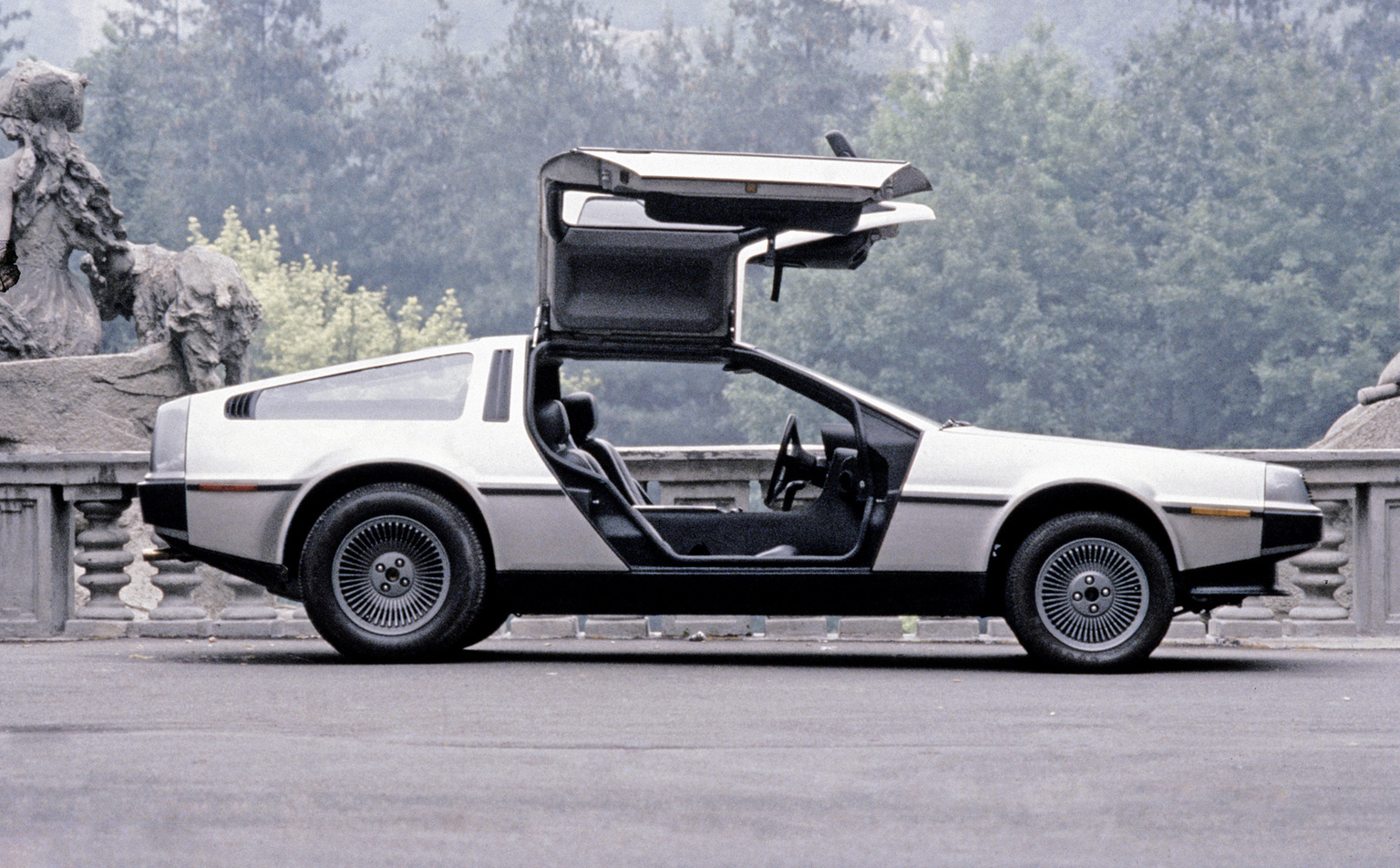 1981_DeLorean_DMC12-2-1536.jpg