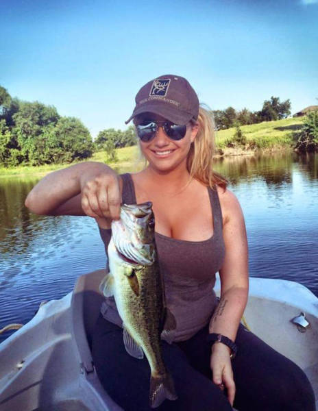 girls_make_fishing_26.jpg