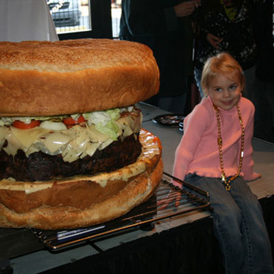 54f6383dedc24_-_largest-burger-xl.jpg