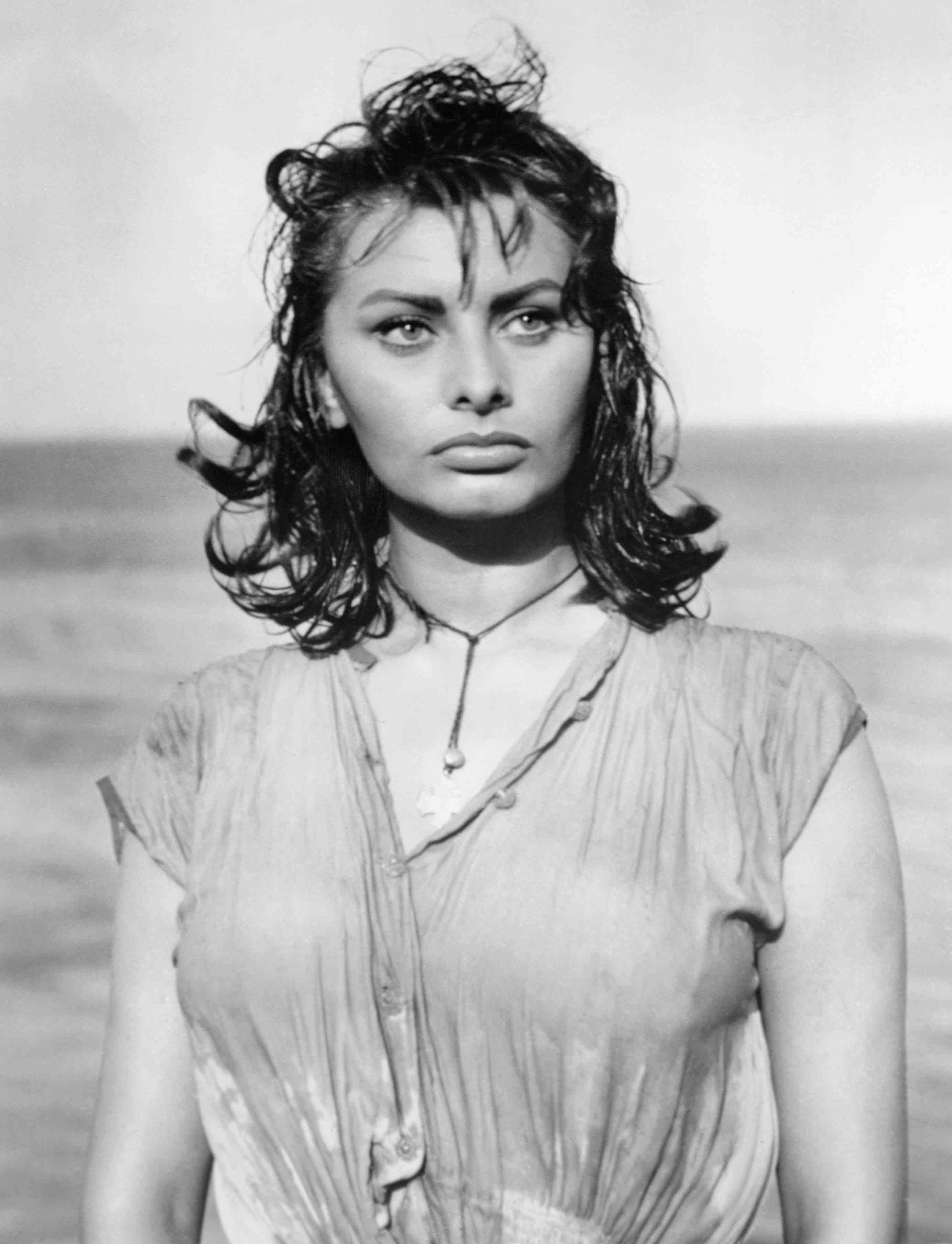 Sophia-Loren-091923-09-75904149546a42e3a9ff724c50bae052.jpg