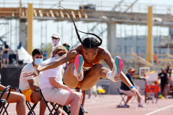 Tara%20Davis%20long%20jump%20texas%20relays(1)__600x400.jpg