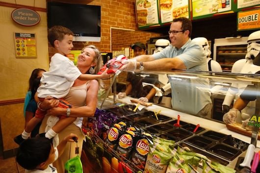 subway-star-wars-jared-stormtroopers-serve-kids.jpg