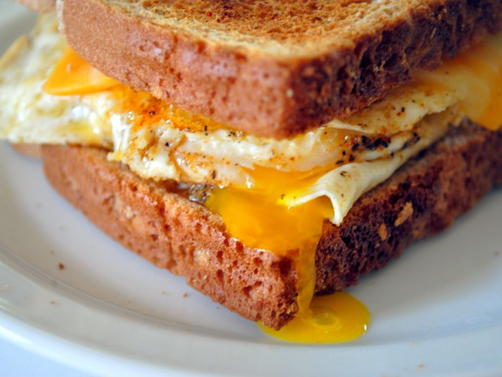 perfect-fried-egg-sandwich.jpg