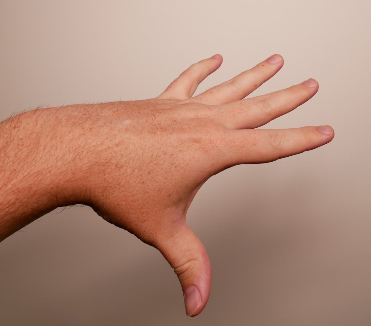 Male-Left-Hand-3-1200x1055.jpg