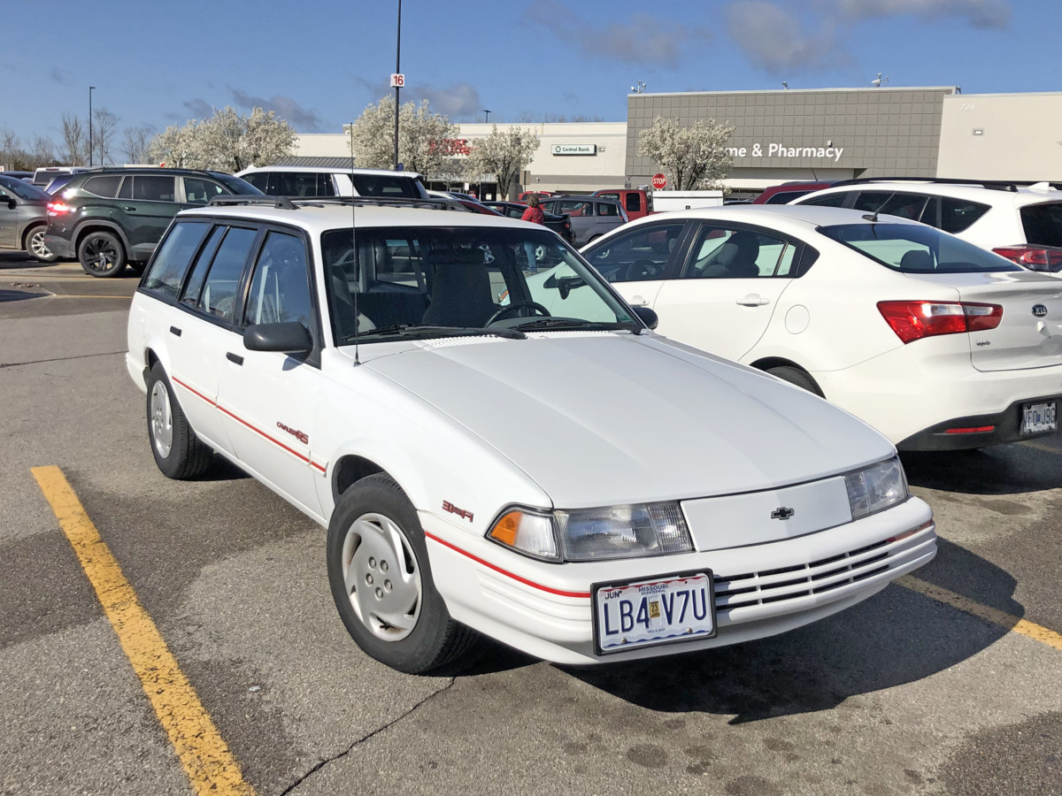 1993-Chevrolet-Cavalier-Wagon-RF-1.jpg