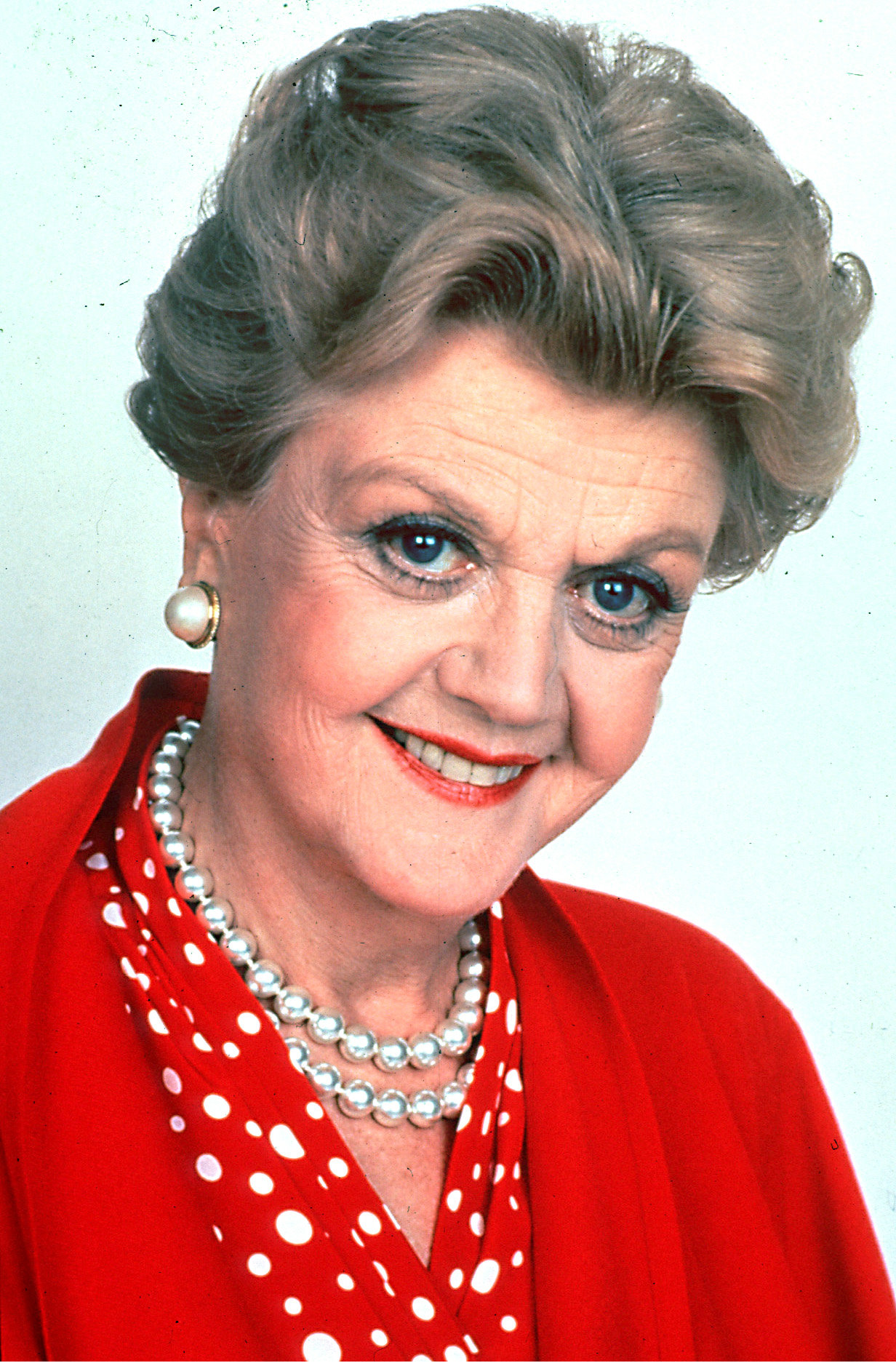 Angela-Lansbury-angela-lansbury-31302683-1232-1874.jpg