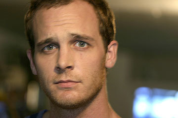 Ethan-Embry-ethan-embry-11382165-360-240.jpg