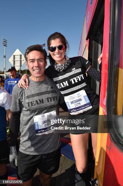 new-york-new-york-jason-sehorn-and-meghann-gunderman-pose-before-the-start-of-the-2019-tcs.jpg