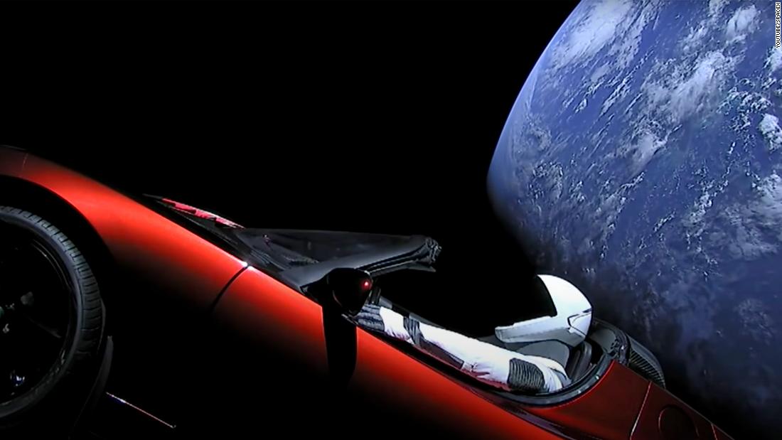 220207155745-file-2018-spacex-falcon-heavy-starman-tesla-roadster-super-tease.jpg