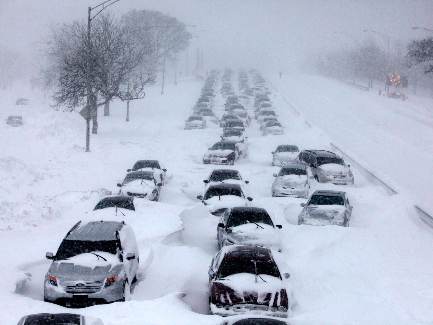 02-groundhog-day-blizzard-2011-min.jpg