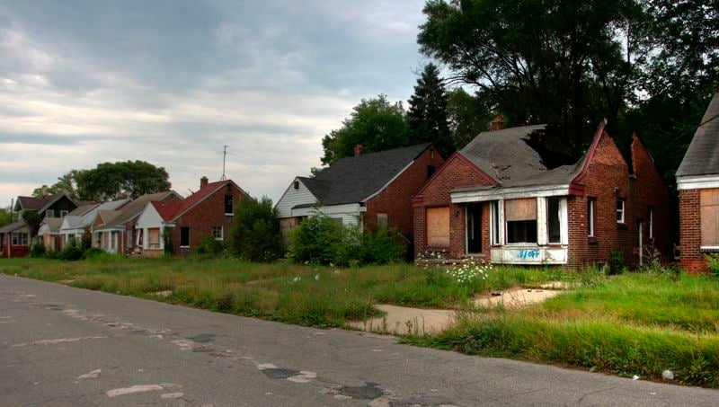 abandoned-detroit-decaying-homes.jpg
