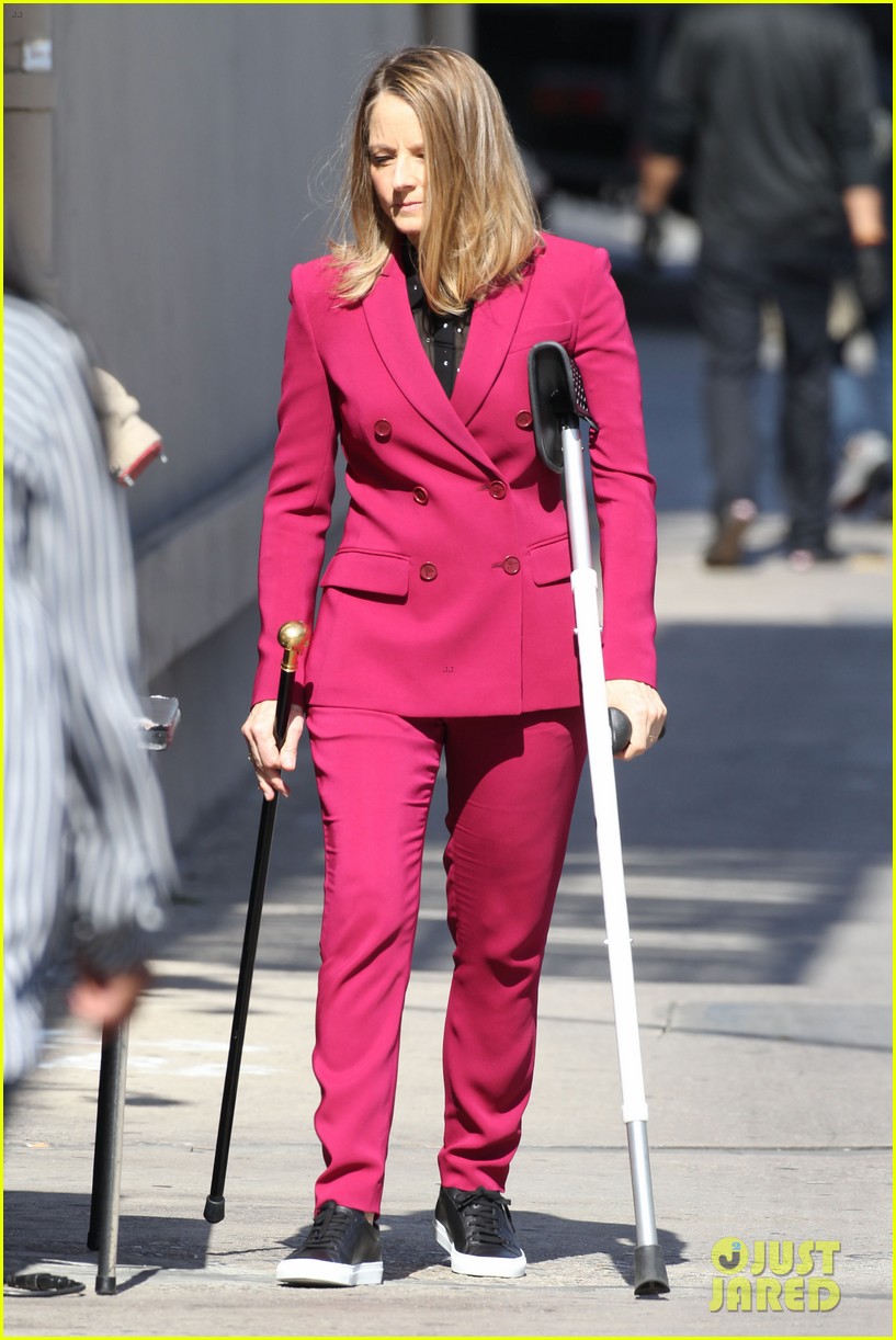 jodie-foster-june-2018-jimmy-kimmel-03.jpg