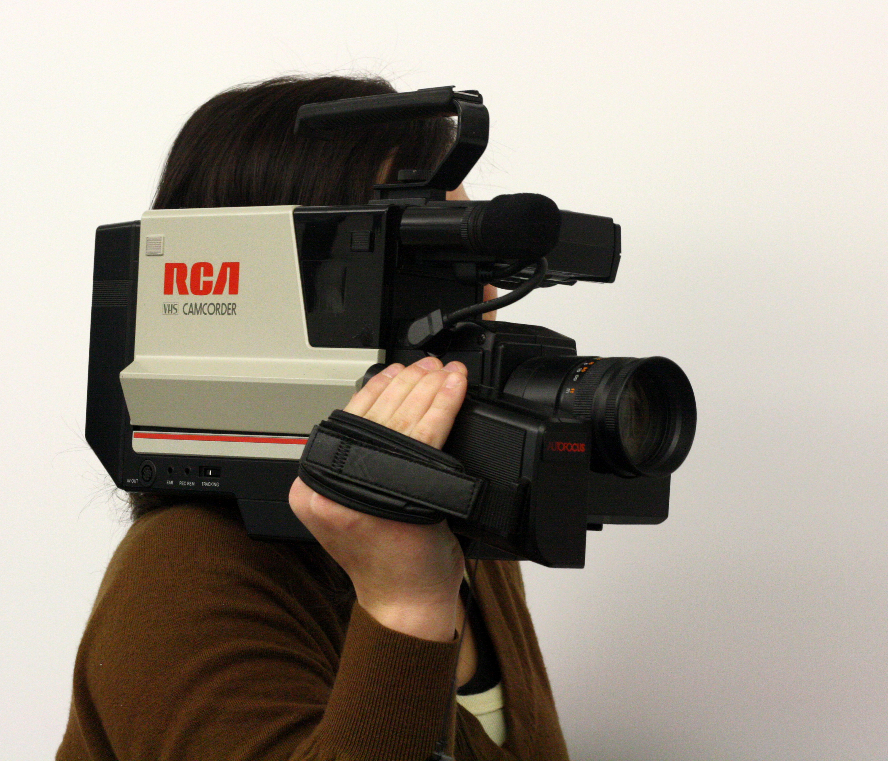 RCA_VHS_shoulder-mount_Camcorder.jpg