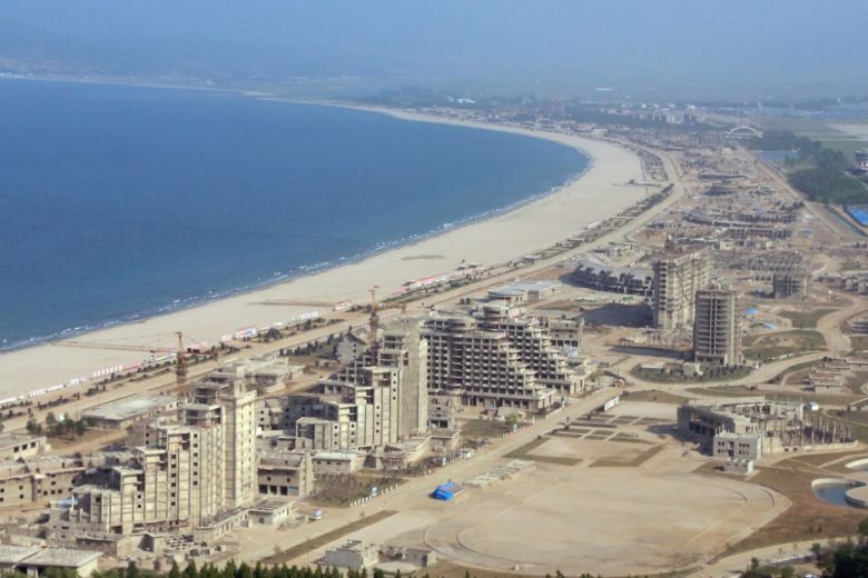 north-korea-beach.jpg