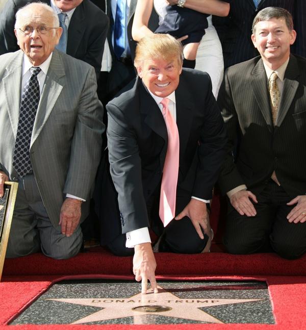 us-hollywood-trump-0a0599df937eb24b.jpg