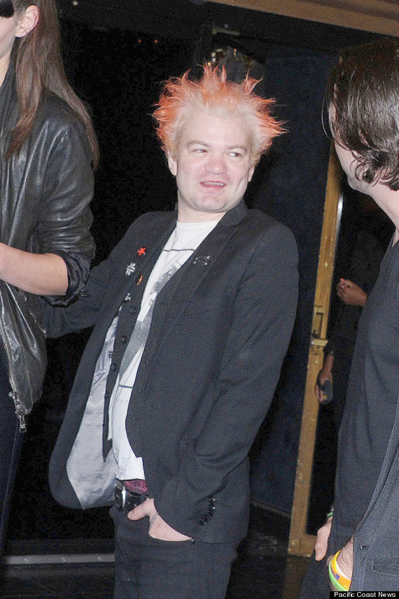 o-DERYCK-WHIBLEY-UNRECOGNIZABLE-570.jpg