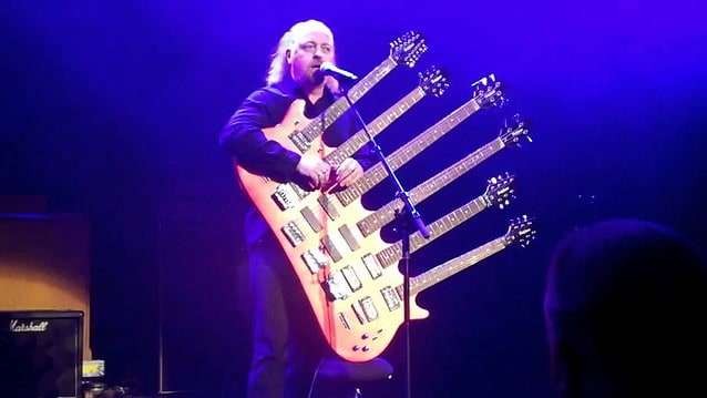 Bill-Bailey-multi-neck-guitar.jpg