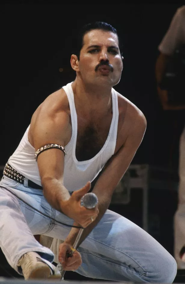 Singer-Freddie-Mercury-of-Queen.jpg