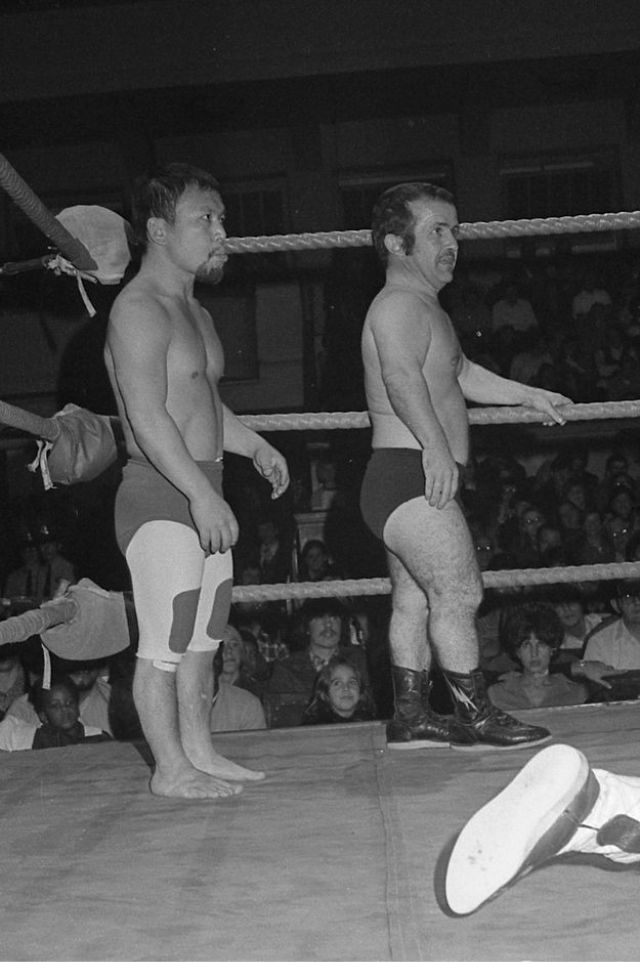 vintage-midget-wrestlers-4.jpg