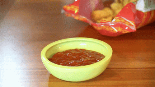 chips-and-dip-salsa.gif
