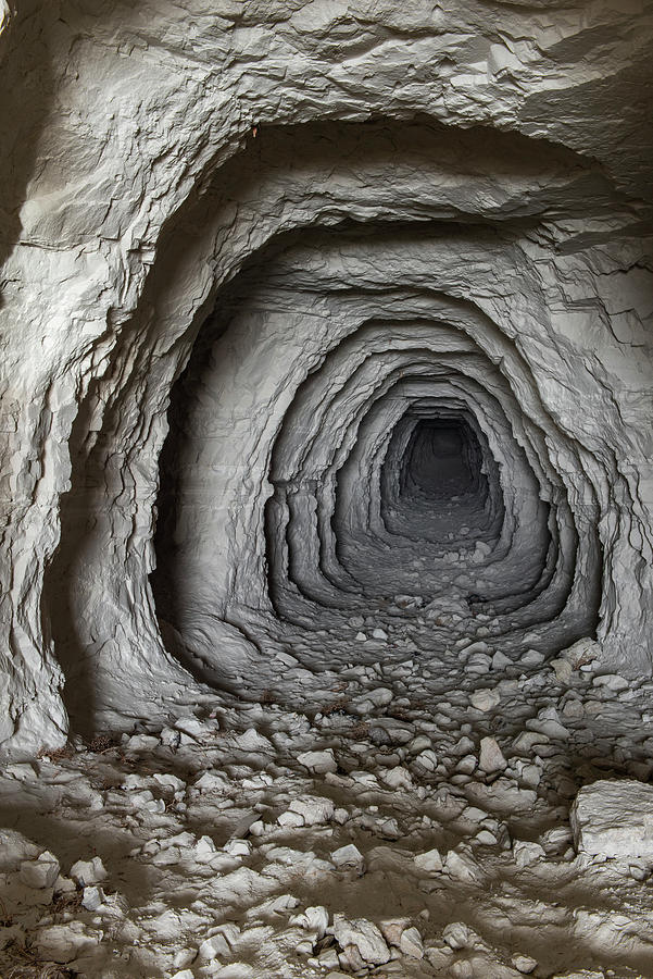 8-abandoned-mine-shafts-in-the-california-desert-cavan-images.jpg