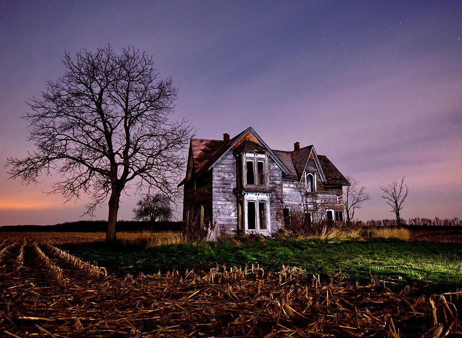 farm-house-at-night-cale-best.jpg
