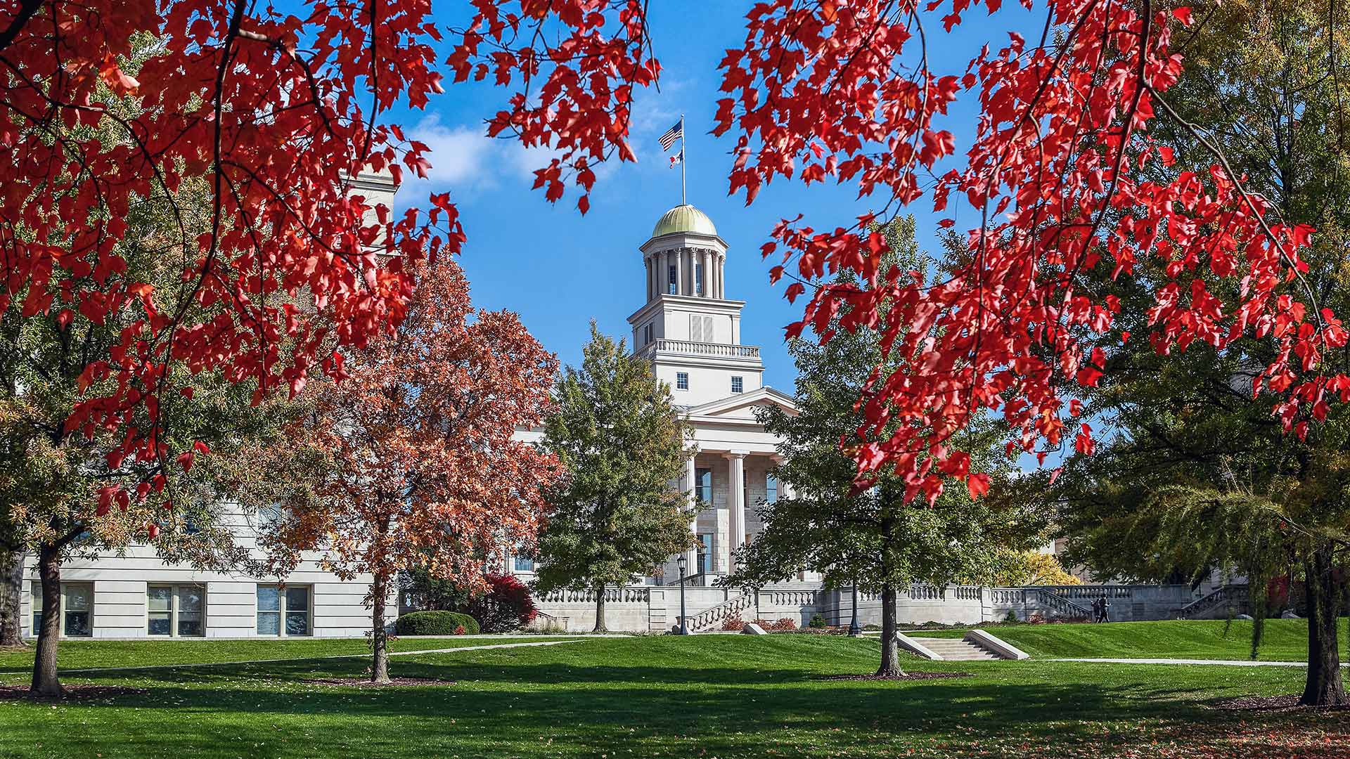 capitol-building-iowa-city-iowa.jpg