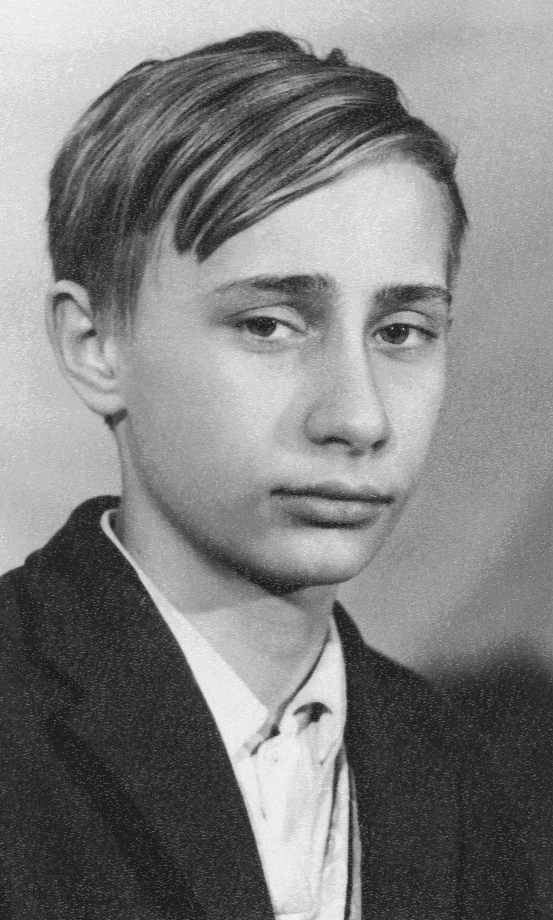 Vladimir_Putin_as_a_child.jpg
