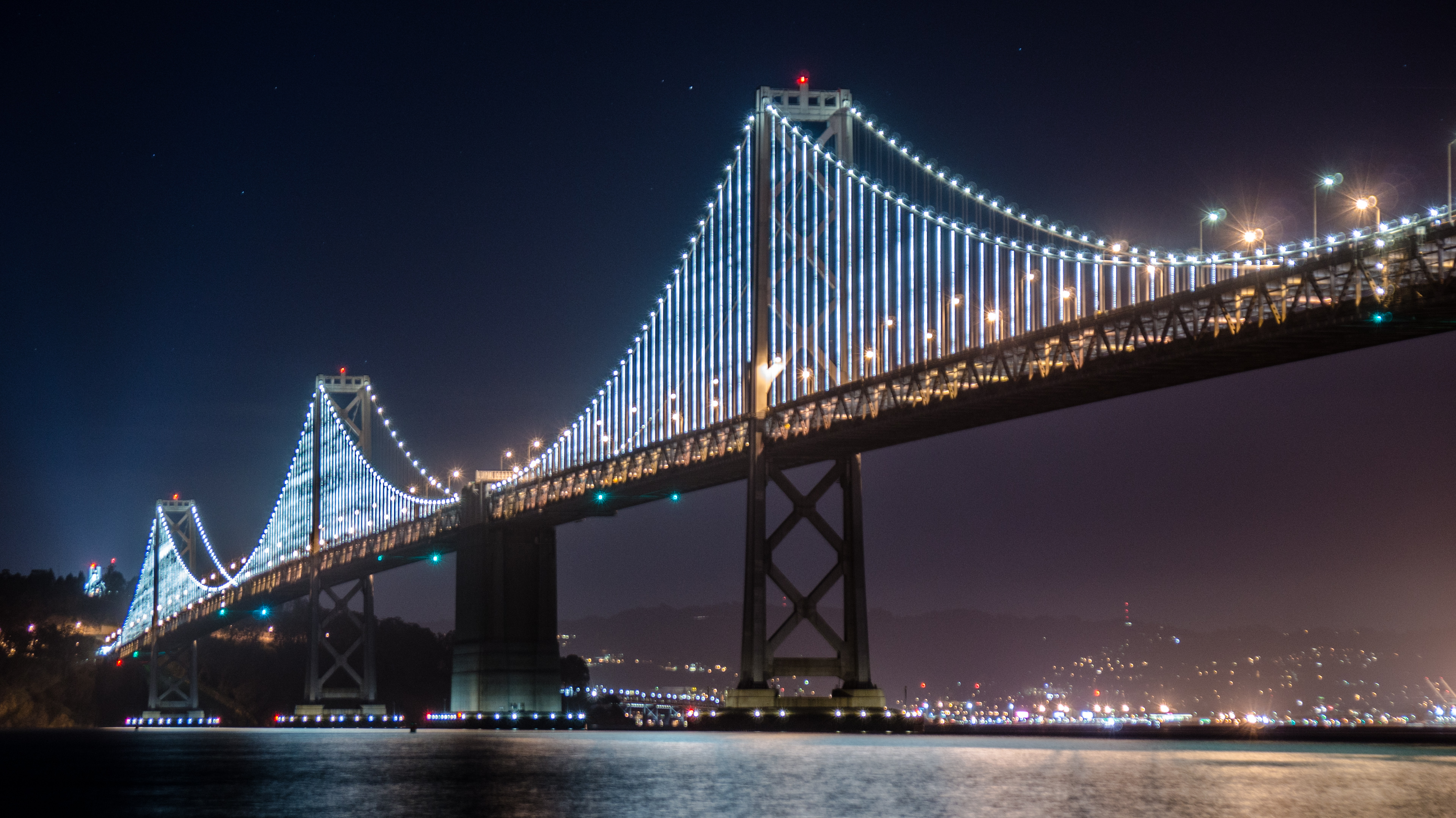 San_Francisco%E2%80%93Oakland_Bay_Bridge_at_Night.jpg