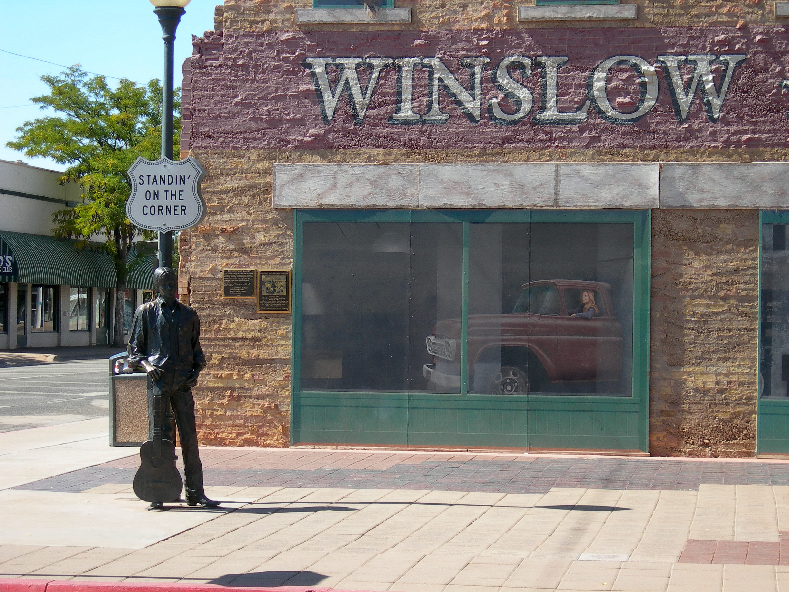 Winslow%2C_Arizona_Historic_District_03.jpg