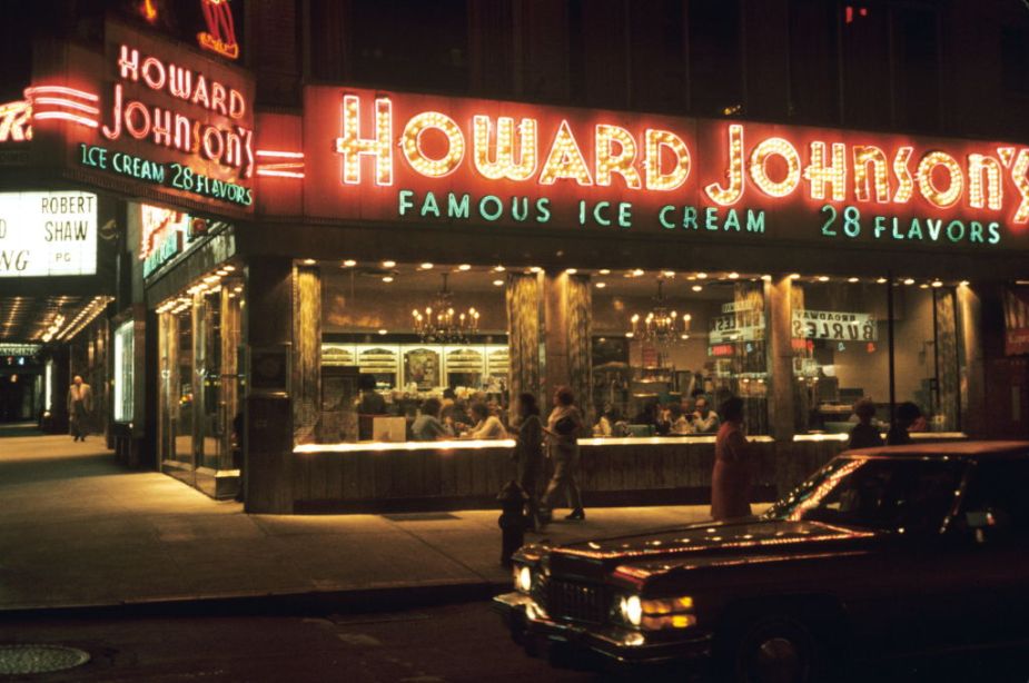 Times-Square-Howard-Johnsons-restaurant-Getty.jpg